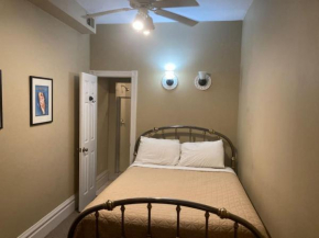 Queen Bed with private ensuite bathroom in Lakeview - 3D